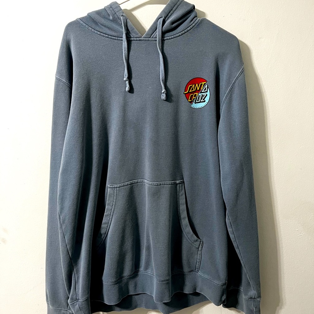 Santa Cruz hoodie has a cupple stains on it size medium